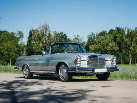 Mercedes-Benz — 1971 Mercedes-Benz 280 SE 3.5 Cabriolet